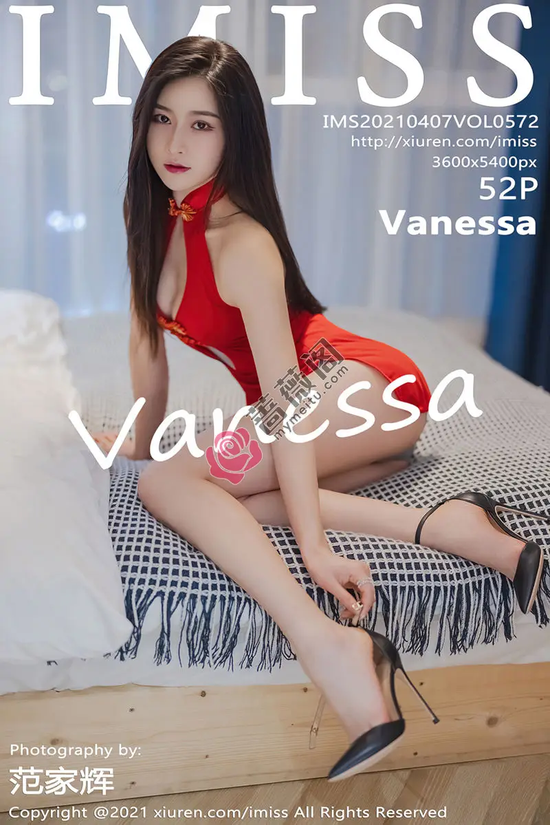 [IMiss爱蜜社] Vol.572 气质美女Vanessa私房古韵浪漫服装露性感内衣迷人诱惑写真-蔷薇阁