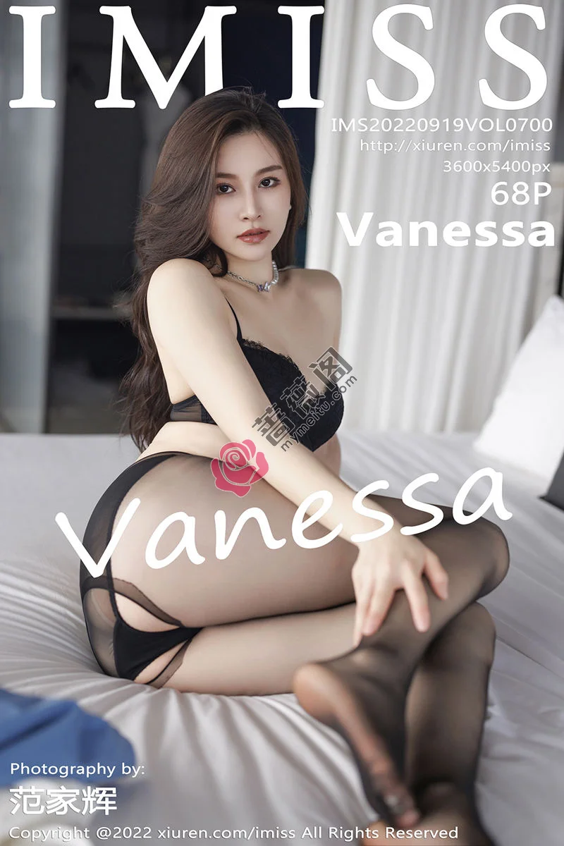 [IMiss爱蜜社] Vol.700 美女Vanessa性感白T配蓝短裙露蕾丝内衣配超薄黑丝诱惑写真-蔷薇阁