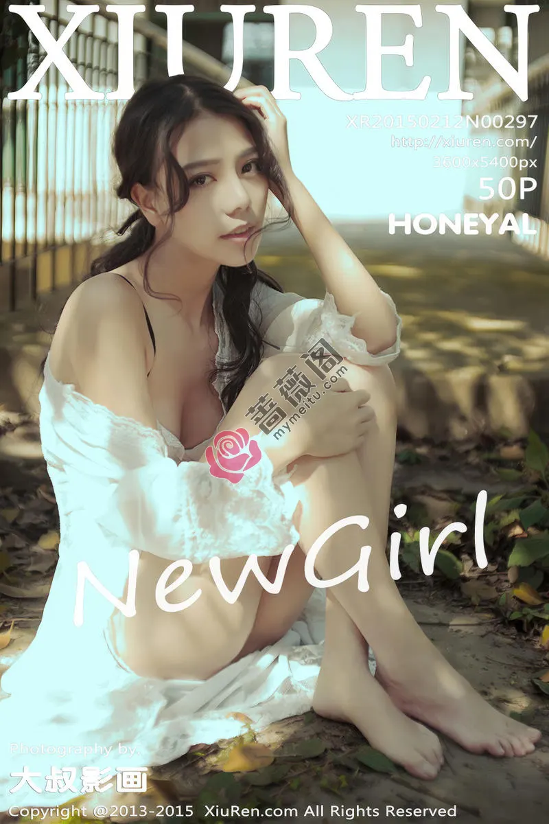 [XiuRen秀人网] No.297 性感女神HONEYAL书本挡胸半裸秀豪乳完美诱惑写真-蔷薇阁