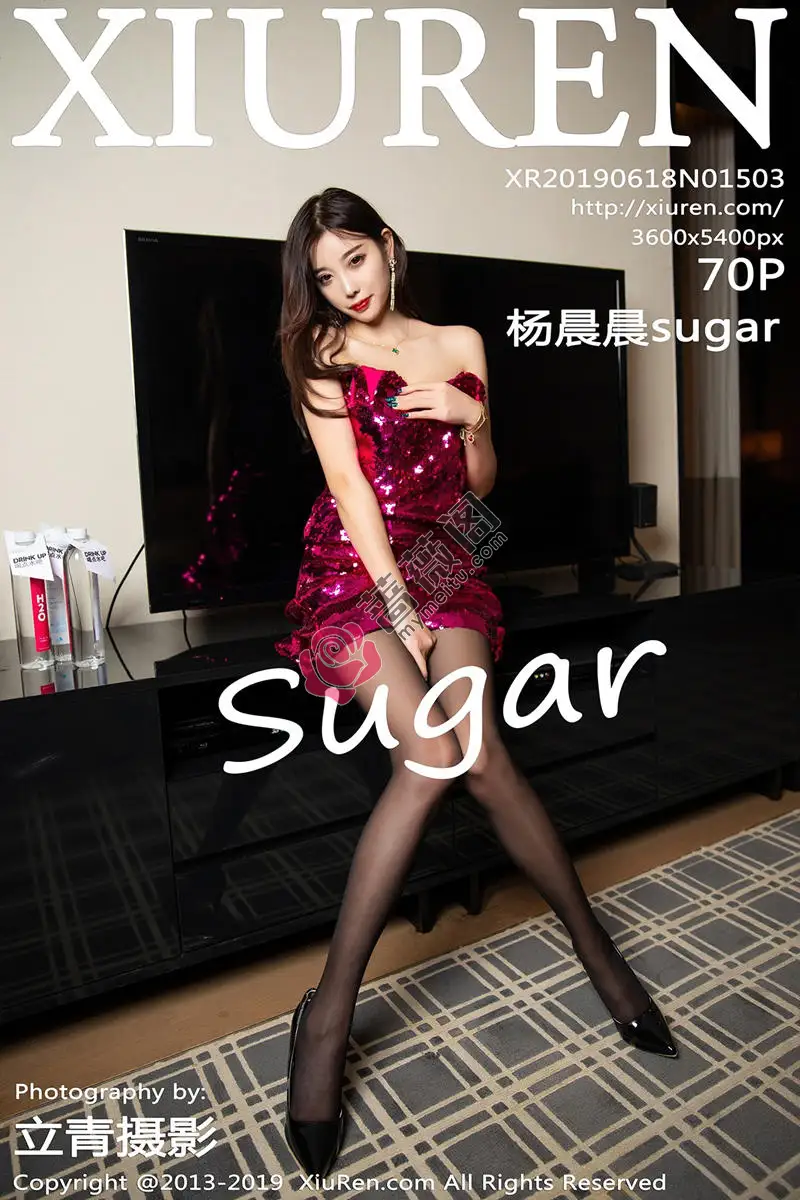 [XiuRen秀人网] No.1503 女神杨晨晨sugar酒红色吊带连身裙配黑丝裤袜极致诱惑写真-蔷薇阁
