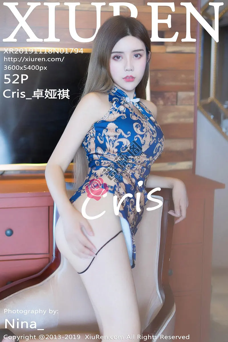 [XiuRen秀人网] No.1794 女神Cris_卓娅祺私房青花瓷旗袍半脱真空露豪乳火辣诱惑写真 - 蔷薇阁-蔷薇阁