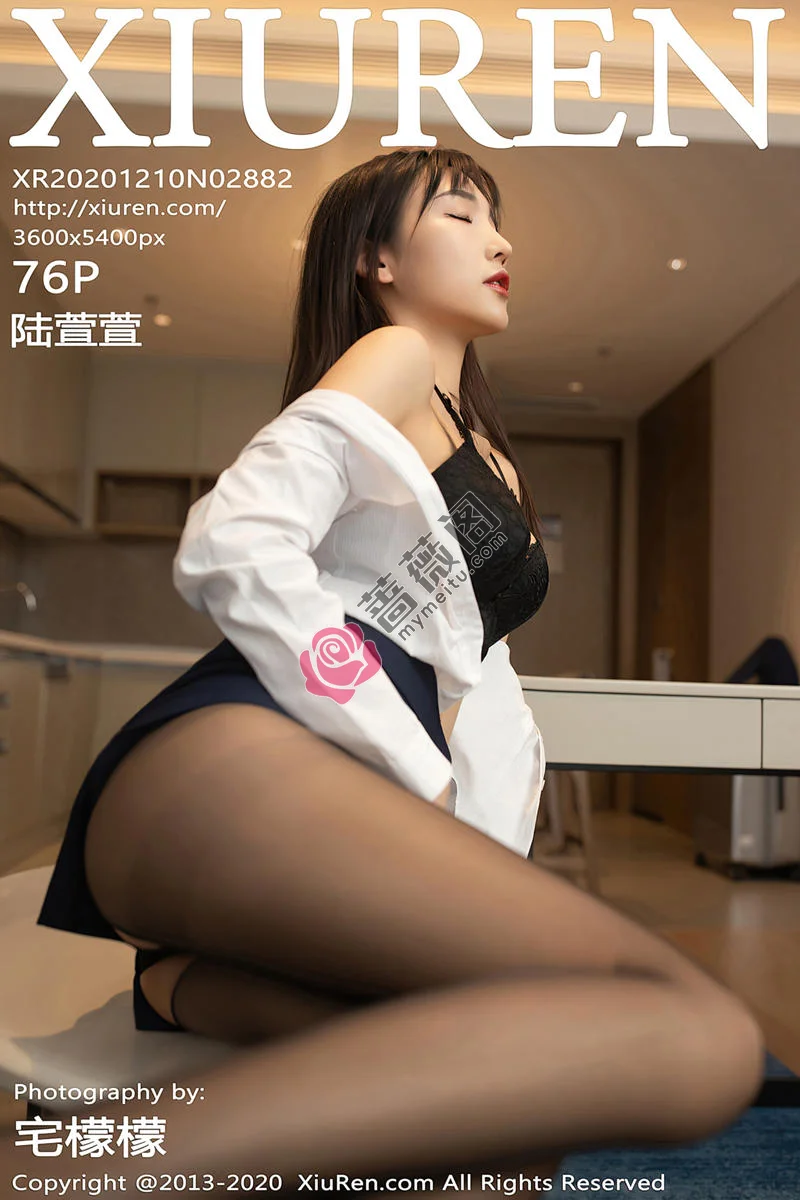 [XiuRen秀人网] No.2882 嫩模陆萱萱酒店买醉主题私房床上开档黑丝裤袜半脱撩人诱惑写真-蔷薇阁