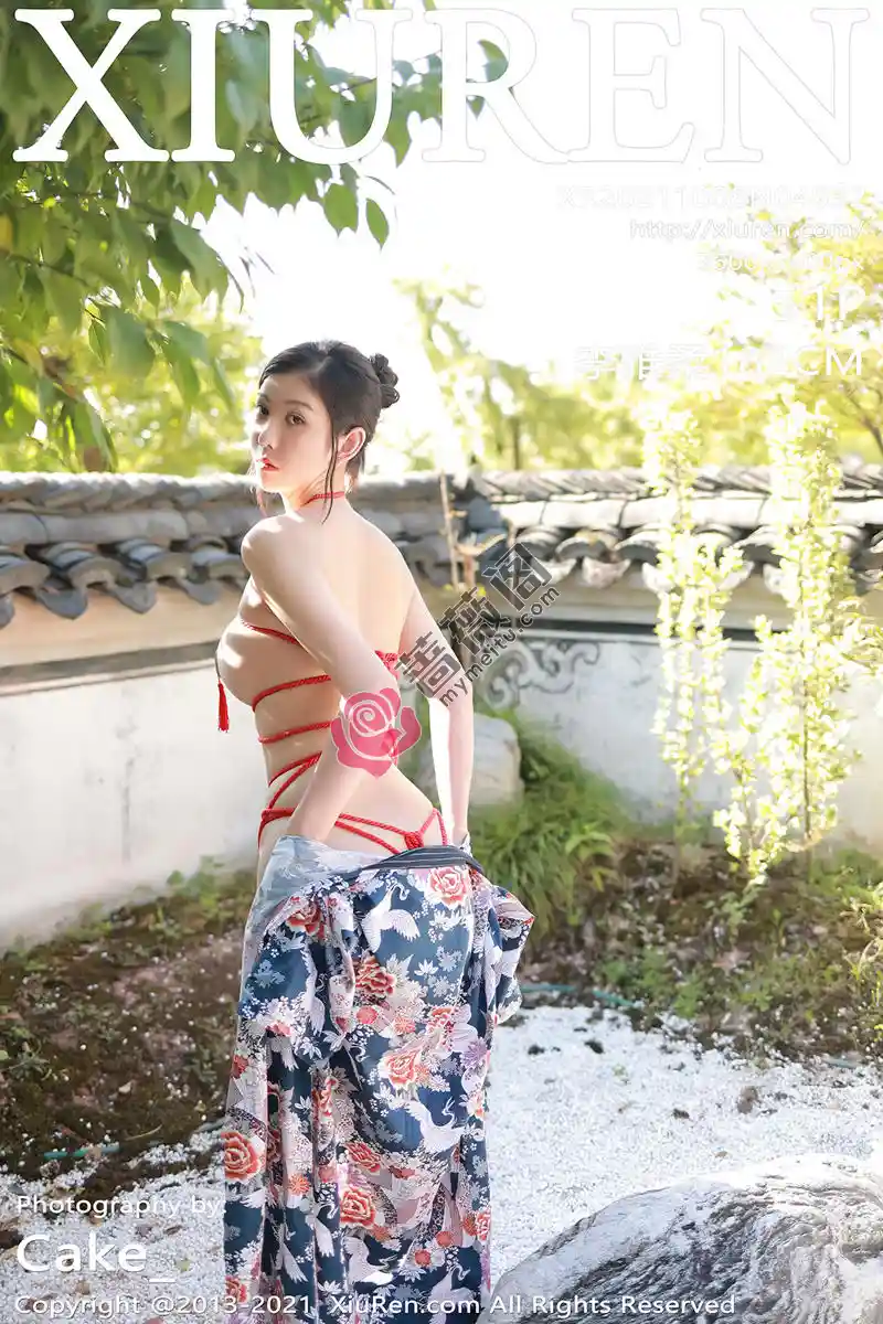 [XiuRen秀人网] NO.4032 模特李雅柔大理旅拍户外脱绚丽和服露豪乳血滴子遮点诱惑写真 - 蔷薇阁-蔷薇阁