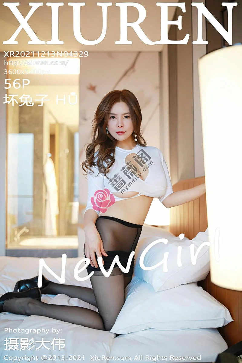 [XiuRen秀人网] NO.4329 模特坏兔子白色超短露胸服饰配无内黑丝裤袜秀豪乳翘臀诱惑写真-蔷薇阁