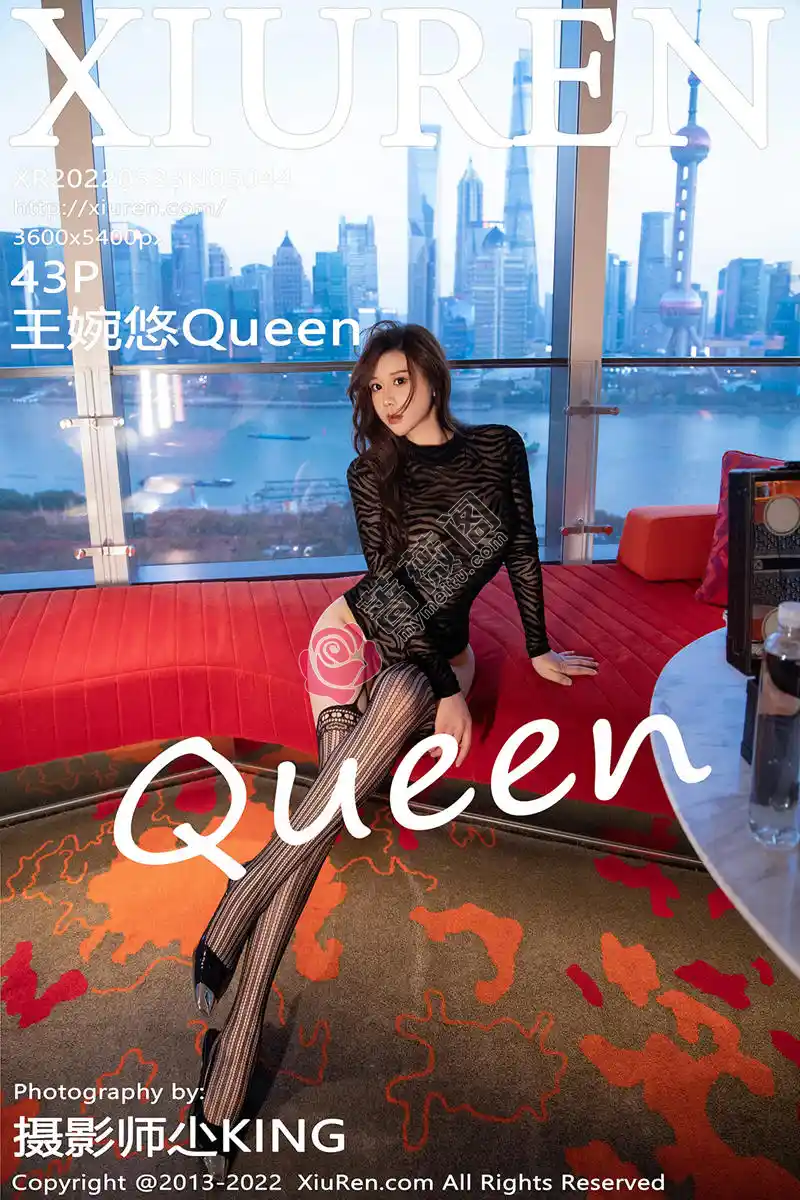 [XiuRen秀人网] No.5044 模特王婉悠Queen私房性感黑丝条纹轻透服饰配黑丝吊袜诱惑写真-蔷薇阁