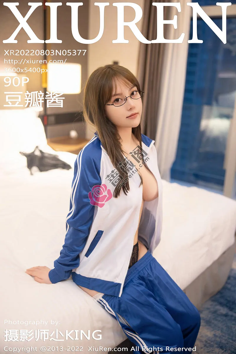 [XiuRen秀人网] No.5377 模特豆瓣酱性感学妹运动服露黑色蕾丝内衣秀丰满身材诱惑写真 - 蔷薇阁-蔷薇阁