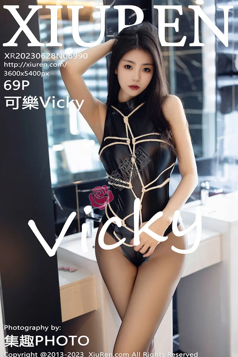 [XiuRen秀人网] No.6990 模特可乐Vicky性感黑色高开叉服饰配超薄黑丝捆绑艺诱惑写真-蔷薇阁