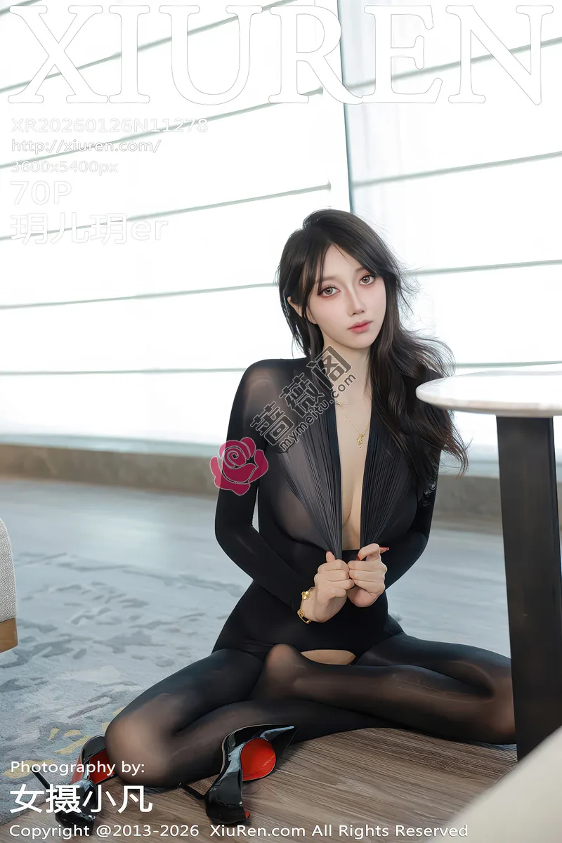 [XiuRen秀人网] NO.11278 模特玥儿玥er性感开档黑色连体丝袜+黑丝吊袜秀曼妙身姿诱惑写真-蔷薇阁