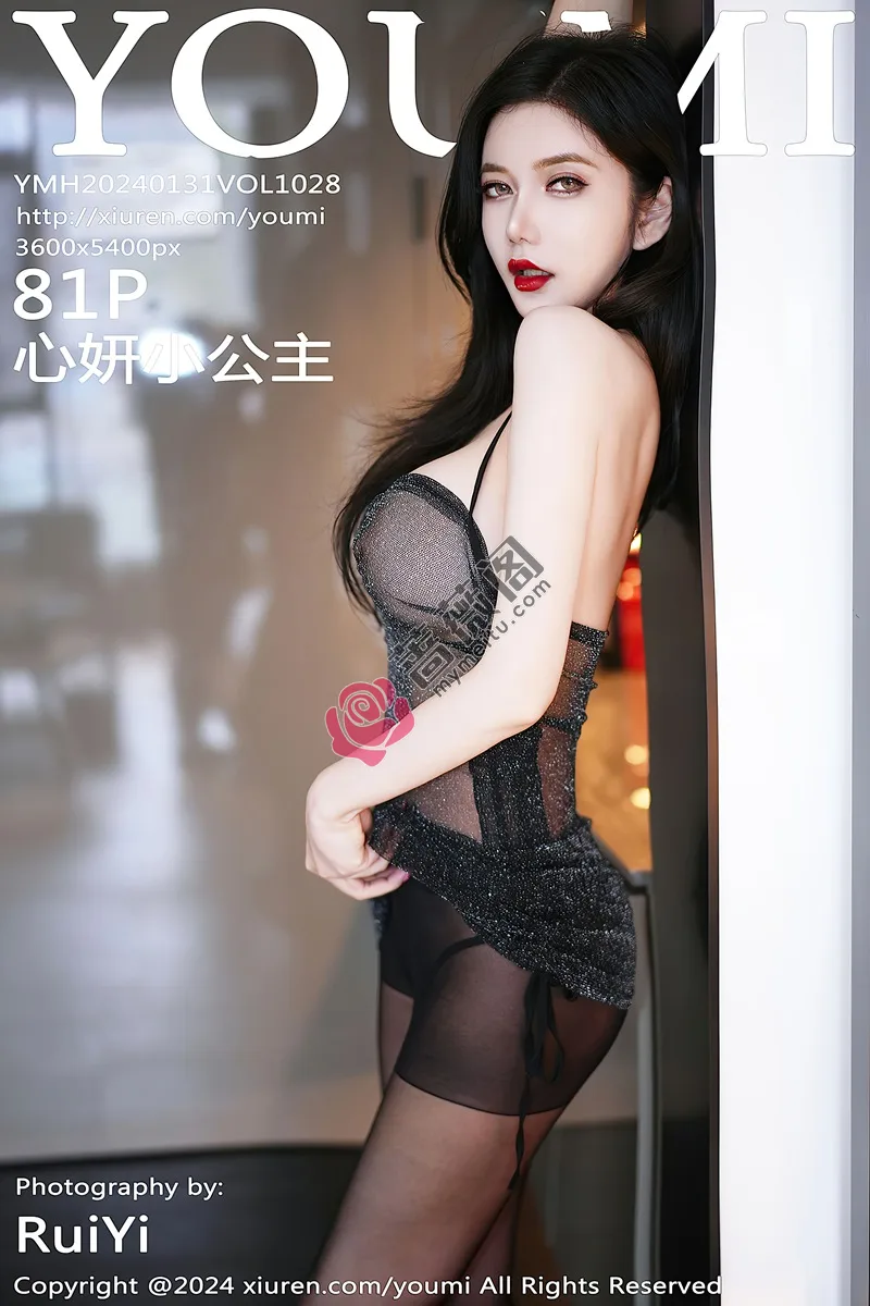 [YouMi尤蜜荟] Vol.1028 模特心妍小公主性感黑色轻透露肩短裙配超薄黑丝极致魅惑写真-蔷薇阁