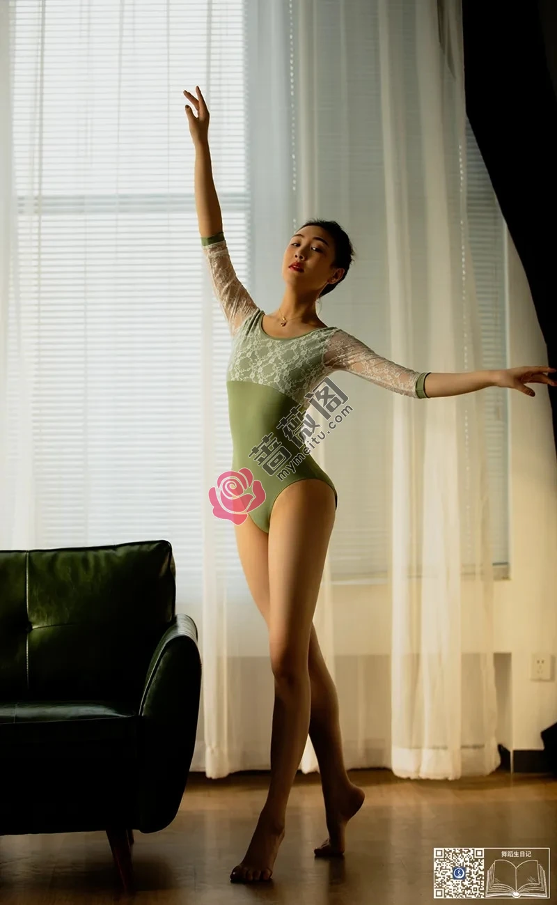 GALLI嘉丽 舞蹈生日记 2021.04.16 NO.044 天爱 [42P-36MB]-蔷薇阁