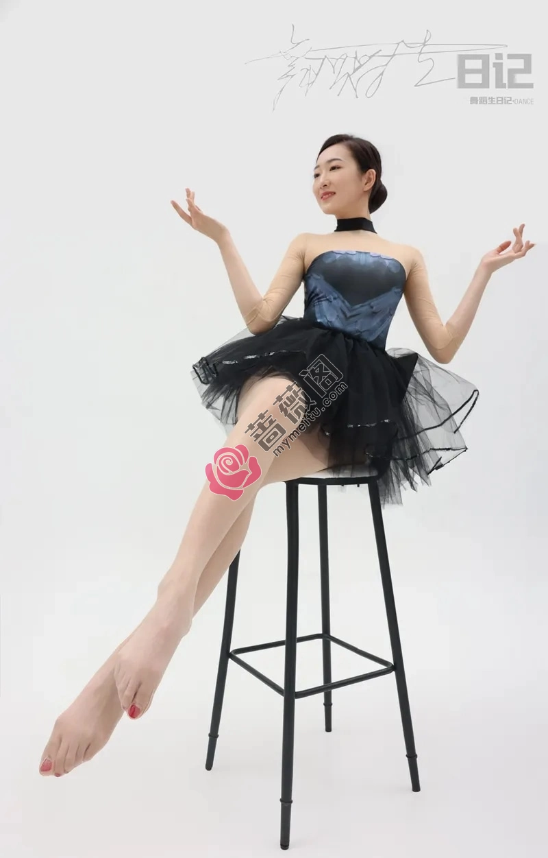 GALLI嘉丽 舞蹈生日记 2022.01.26 NO.092 咚咚 [32P-59MB]-蔷薇阁