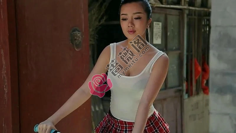 [AISS爱丝] HD高清视频 4H01 绿茵场上，我只穿了黑丝 佳慧 [1V-210MB]-蔷薇阁