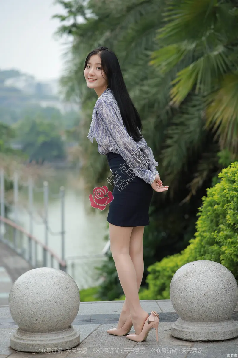 [IESS异思趣向] 2021.10.25 丝享家 957 婉苹 公园偶遇美女 [91P-399MB] - 蔷薇阁-蔷薇阁