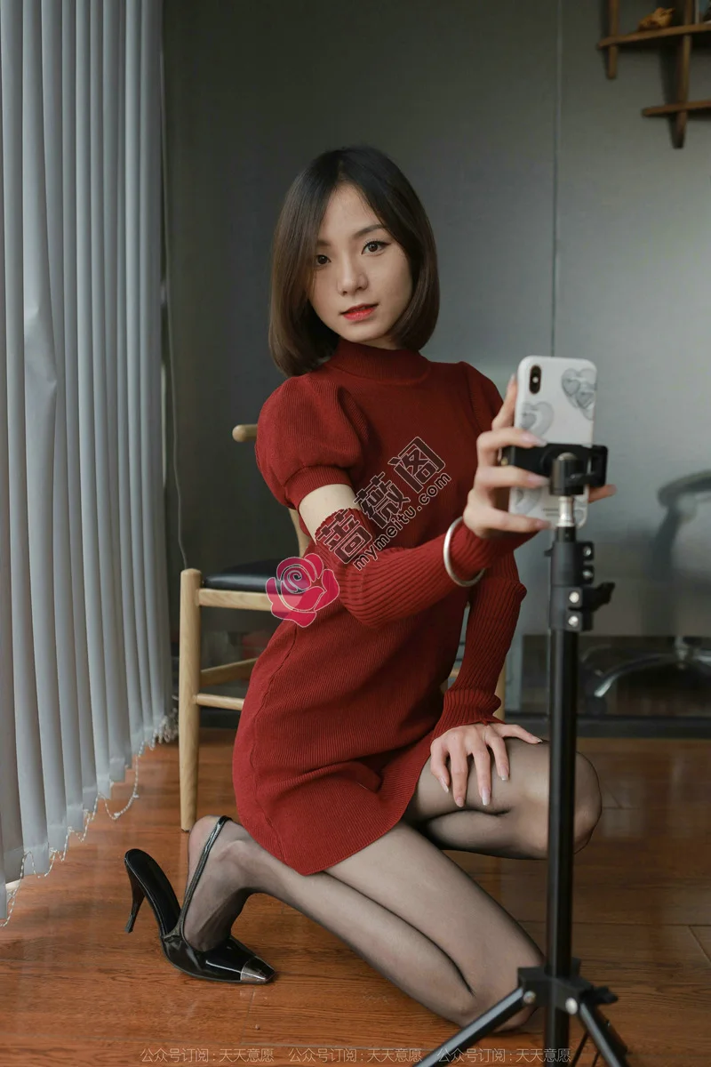 [IESS异思趣向] 2022.03.09 丝享家 1023 小六 红裙嘿丝自拍 [84P-94MB] - 蔷薇阁-蔷薇阁