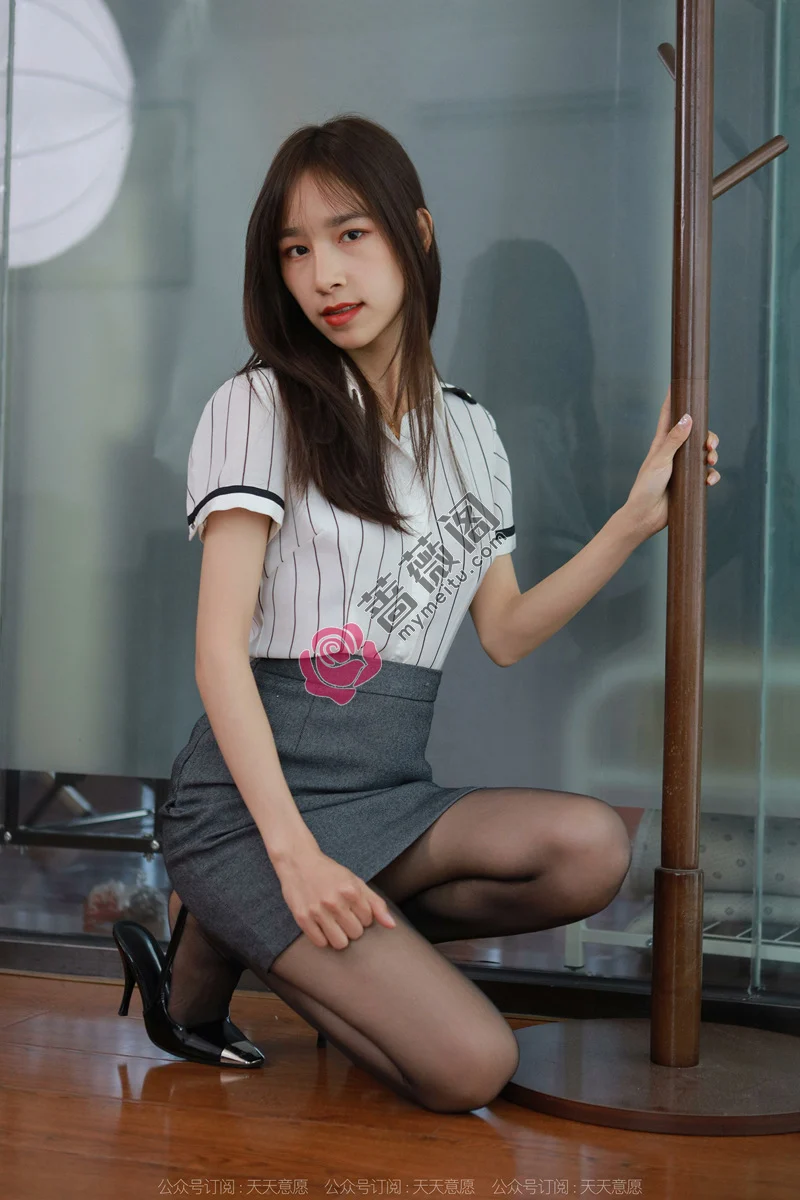 [IESS异思趣向] 2022.03.30 丝享家 1044 美子 酒红色美甲 [86P-152MB] - 蔷薇阁-蔷薇阁