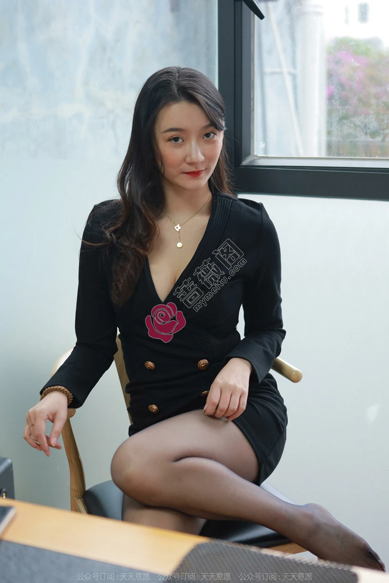 [IESS异思趣向] 2022.04.03 丝享家 1048 秋秋 烈焰高跟鞋 [85P-121MB]-蔷薇阁