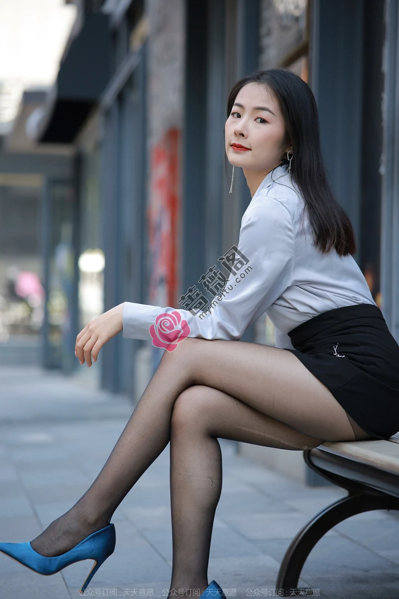 [IESS异思趣向] 2022.05.19 丝享家 1093 小金 阳光下的嘿丝 [75P-113MB] - 蔷薇阁-蔷薇阁