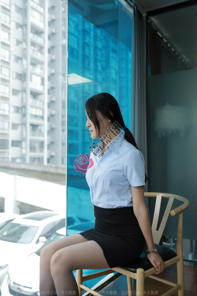 [IESS异思趣向] 2022.05.27 丝享家 1100 婉萍 迷人渐变丝 [93P-141MB]-蔷薇阁