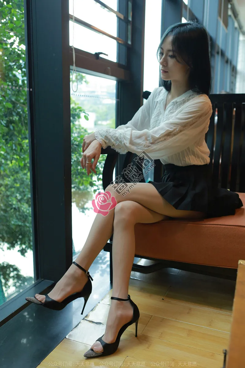 [IESS异思趣向] 2022.05.30 丝享家 1103 小六 超短百褶裙 [94P-143MB] - 蔷薇阁-蔷薇阁