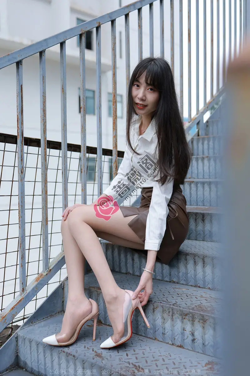 [IESS异思趣向] 2022.06.29 丝享家 1132 团团 从你的世界路过 [84P-127MB] - 蔷薇阁-蔷薇阁