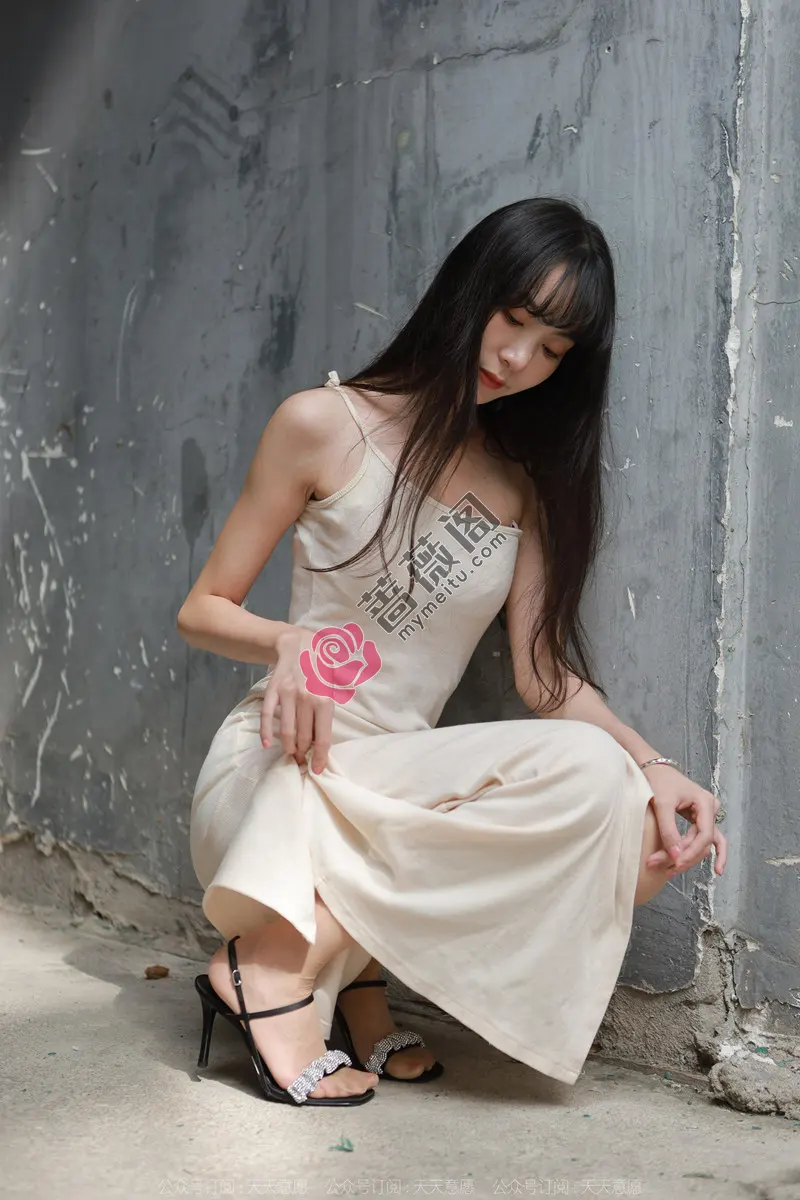 [IESS异思趣向] 2022.11.08 丝享家 1262 团团 高叉长腿 [88P-94MB] - 蔷薇阁-蔷薇阁