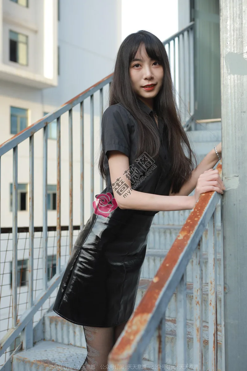 [IESS异思趣向] 2022.11.16 丝享家 1270 团团 长腿红高跟 [83P-105MB] - 蔷薇阁-蔷薇阁