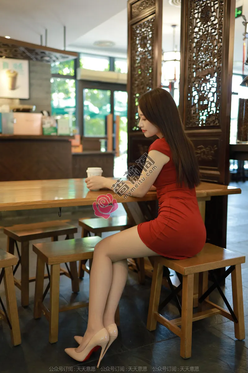 [IESS异思趣向] 2022.11.20 丝享家 1274 小婕 红色玫瑰 [85P-86MB] - 蔷薇阁-蔷薇阁