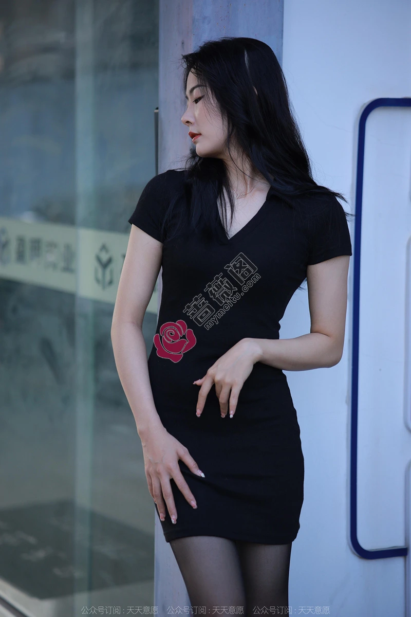 [IESS异思趣向] 2022.11.28 丝享家 1282 小金 夕阳下的丝念 [78P-79MB] - 蔷薇阁-蔷薇阁