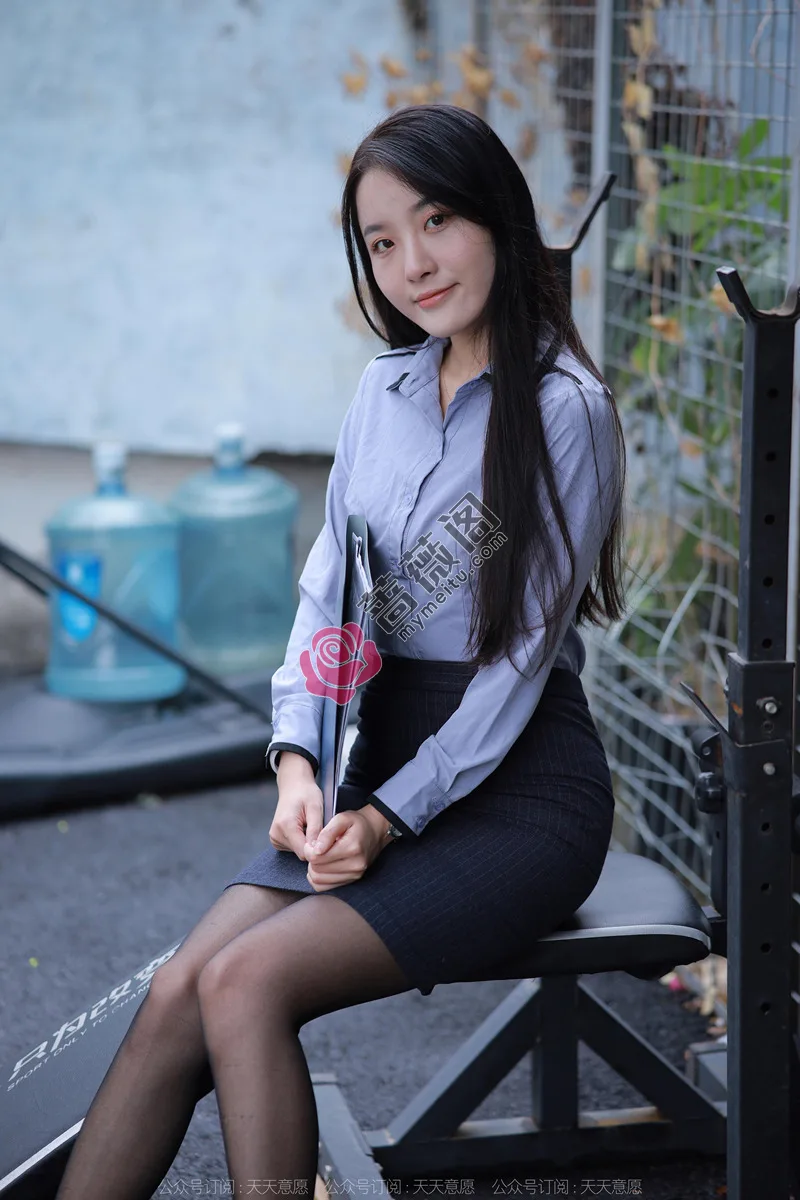 [IESS异思趣向] 2022.11.30 丝享家 1284 婉萍 嘿丝女秘 [84P-95MB]-蔷薇阁