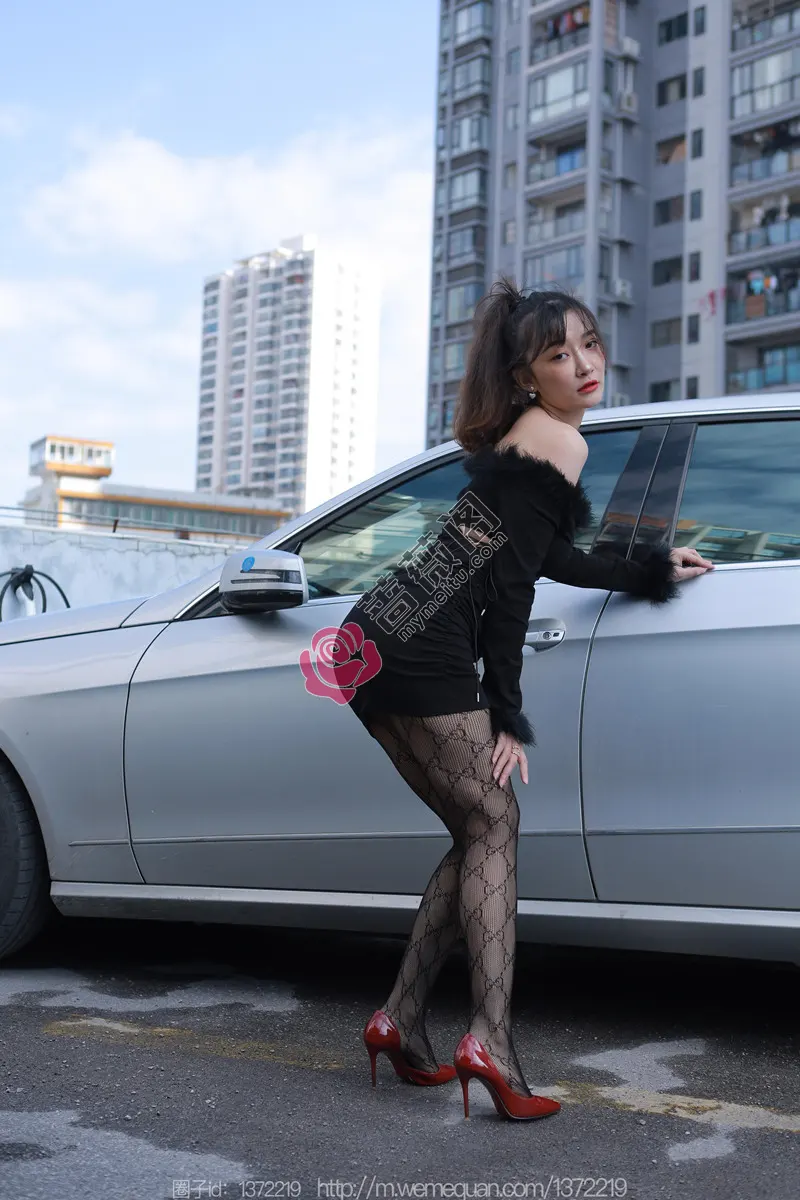 [IESS异思趣向] 2022.12.22 丝享家 1306 秋秋 车上的故事 [90P-107MB]-蔷薇阁