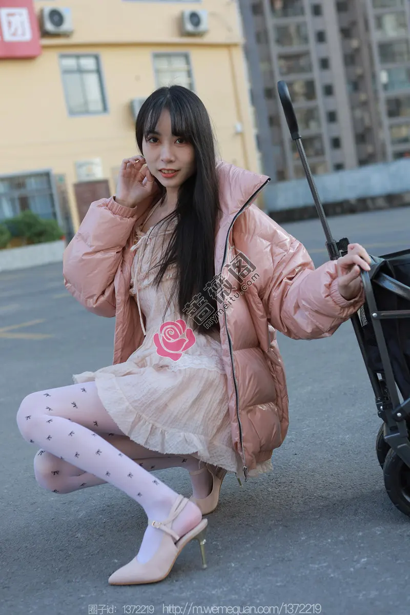 [IESS异思趣向] 2022.12.23 丝享家 1307 团团 长腿推车 [84P-91MB]-蔷薇阁