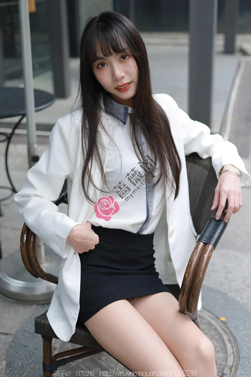 [IESS异思趣向] 2023.02.18 丝享家 1365 团团 街拍OL美女 [89P-93MB] - 蔷薇阁-蔷薇阁