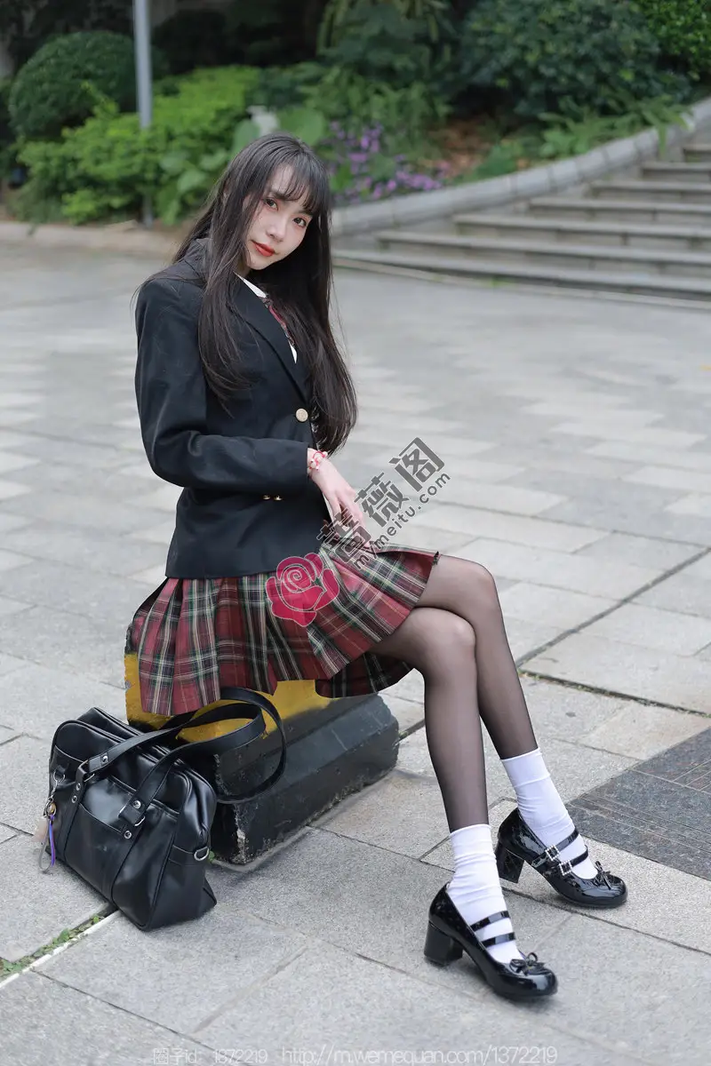 [IESS异思趣向] 2023.02.23 丝享家 1370 团团 春天的味道 [77P-99MB] - 蔷薇阁-蔷薇阁