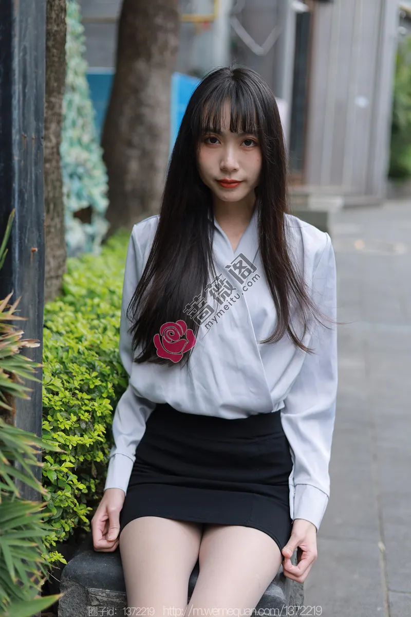 [IESS异思趣向] 2023.03.02 丝享家 1378 团团 楼梯上的美人 [92P-95MB] - 蔷薇阁-蔷薇阁