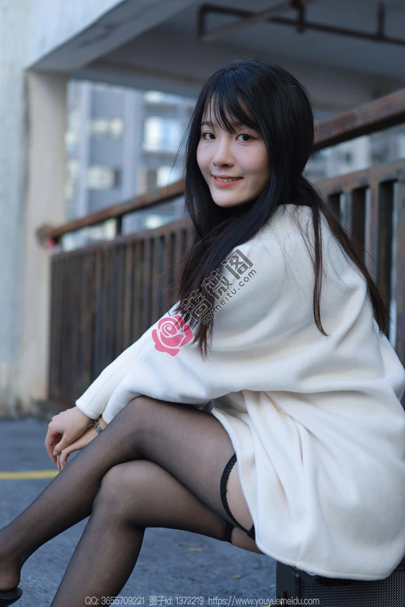 [IESS异思趣向] 2023.11.29 丝享家 1598 婉萍 户外音乐 [85P-112MB]-蔷薇阁