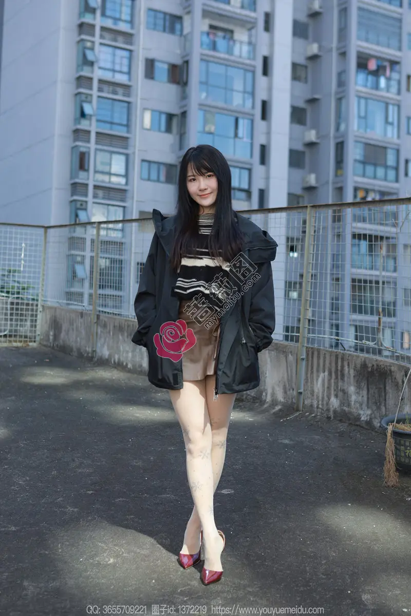 [IESS异思趣向] 2023.12.07 丝享家 1605 婉萍 晒晒太阳 [86P-103MB] - 蔷薇阁-蔷薇阁