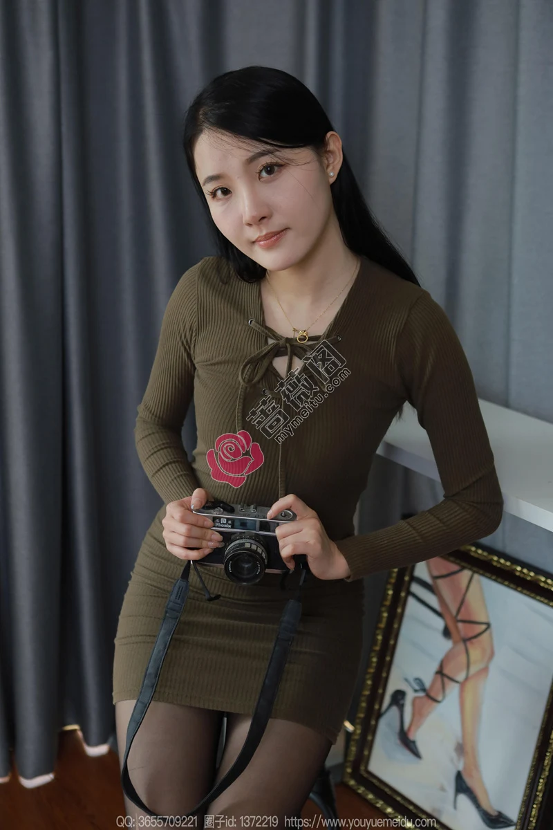 [IESS异思趣向] 2024.04.18 丝享家 1719 婉萍 美女摄影师 [16P-14MB] - 蔷薇阁-蔷薇阁