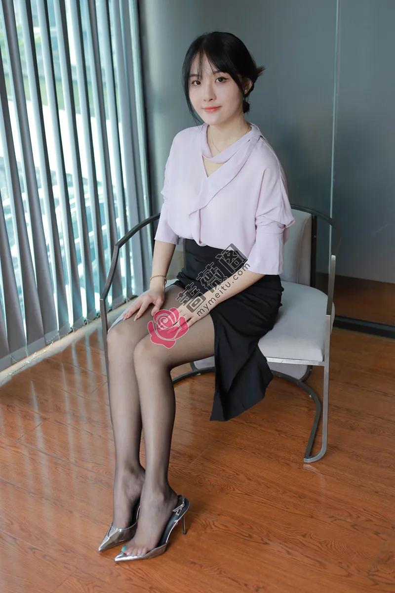 [IESS异思趣向] 2024.06.28 丝享家 1780 婉萍 职业黑丝 [88P-69MB] - 蔷薇阁-蔷薇阁