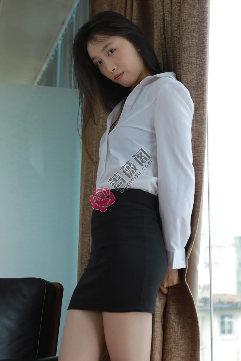 [IESS异思趣向] 2024.07.07 丝享家 1787 小九 OL装（下） [84P-67MB] - 蔷薇阁-蔷薇阁
