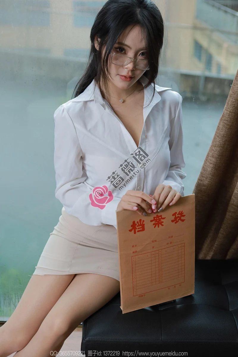 [IESS异思趣向] 2024.07.21 丝享家 1799 兔兔 白衣职业（上） [85P-75MB]-蔷薇阁