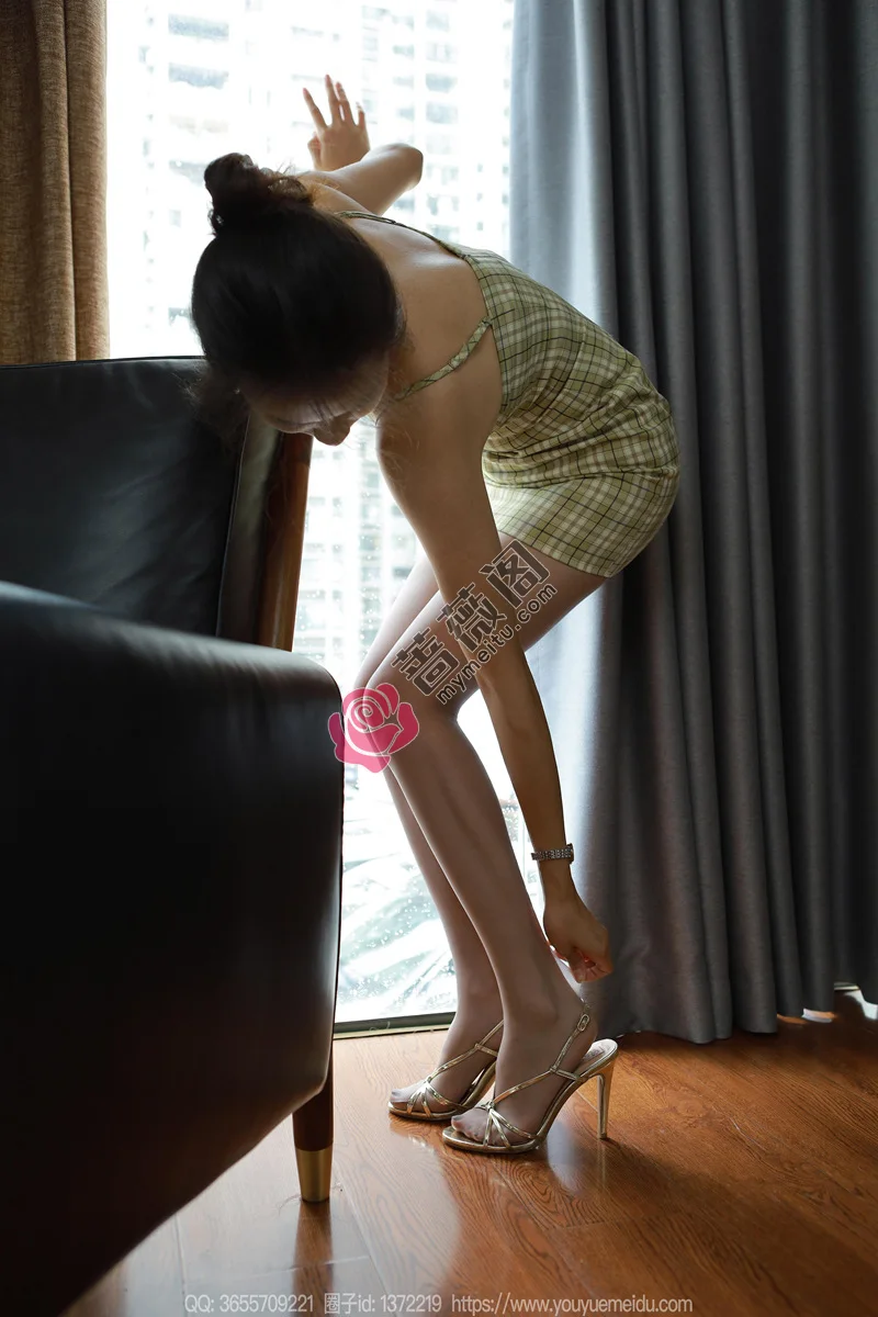 [IESS异思趣向] 2024.08.19 丝享家 1823 小九 格子包臀裙 [92P-85MB] - 蔷薇阁-蔷薇阁