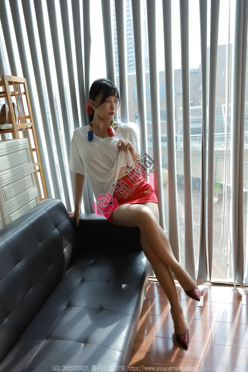 [IESS异思趣向] 2024.08.20 丝享家 1826 秋秋 白T红裙 [82P-71MB]-蔷薇阁