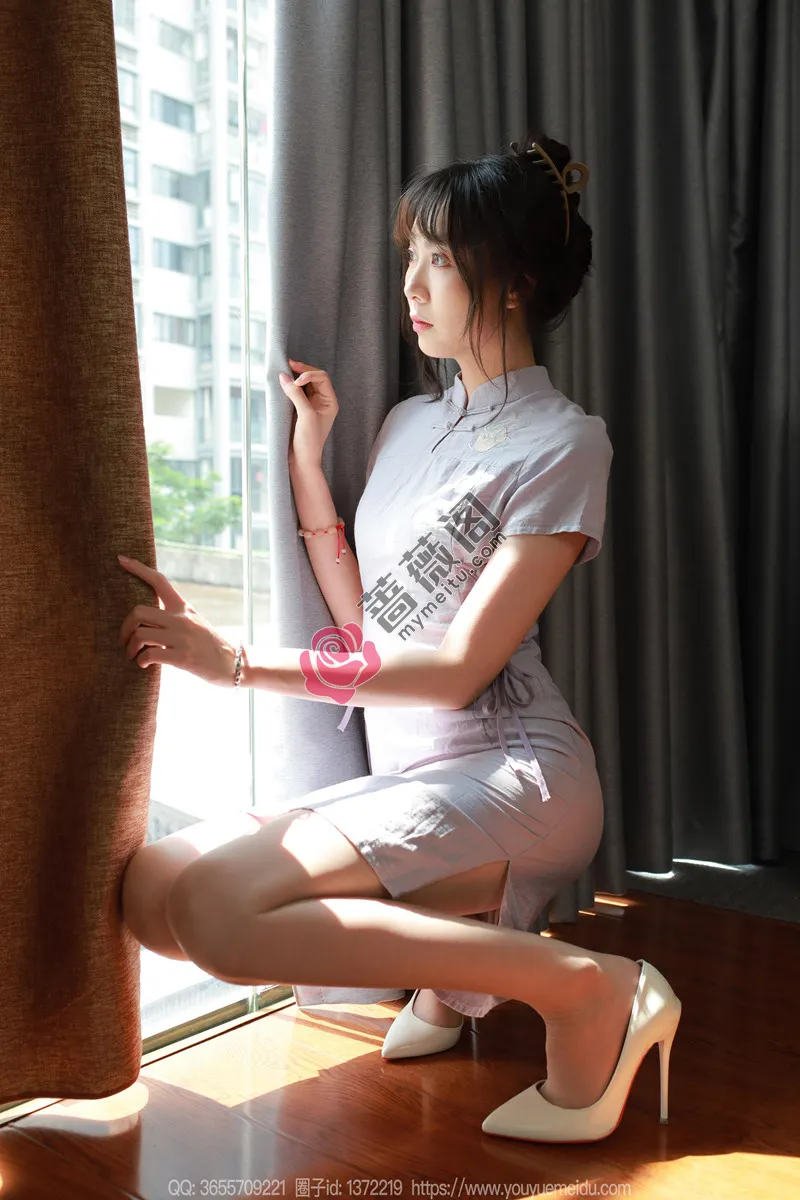 [IESS异思趣向] 2024.09.30 丝享家 1859 团团 素色旗袍 [90P-88MB] - 蔷薇阁-蔷薇阁