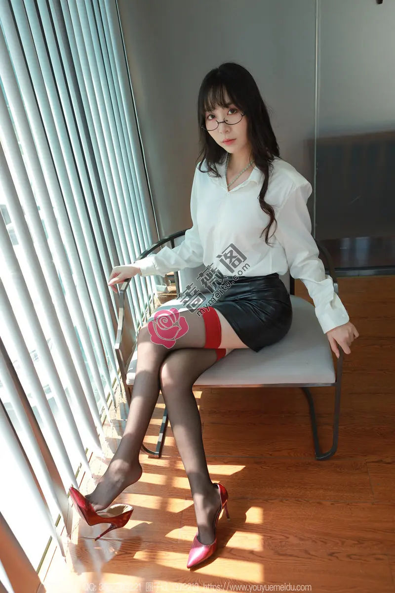 [IESS异思趣向] 2024.10.04 丝享家 1863 团团 双红长腿 [90P-87MB] - 蔷薇阁-蔷薇阁