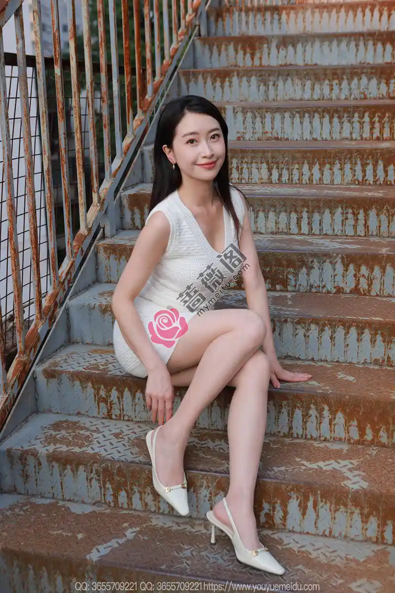 [IESS异思趣向] 2025.03.27 丝享家 2012 小婕 针织包臀裙 [92P-119MB] - 蔷薇阁-蔷薇阁