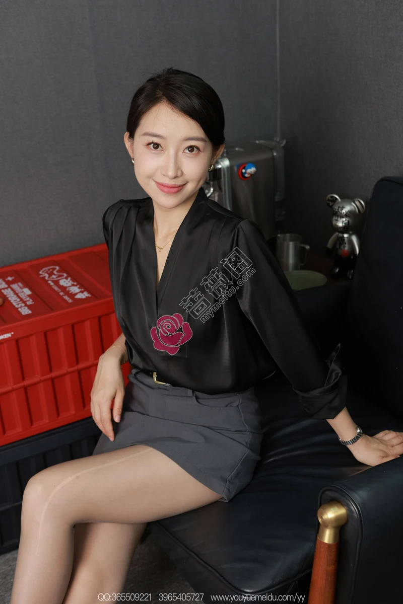 [IESS异思趣向] 2026.06.26 丝享家 2396 小婕 红底御姐 [89P-95MB]-蔷薇阁
