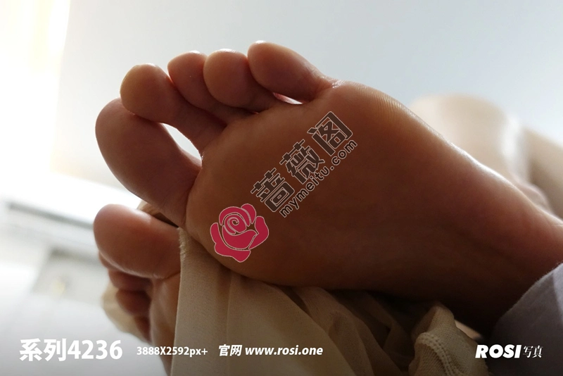 [ROSI写真] 2023.07.11 NO.4236 [123+1P-140MB]-蔷薇阁