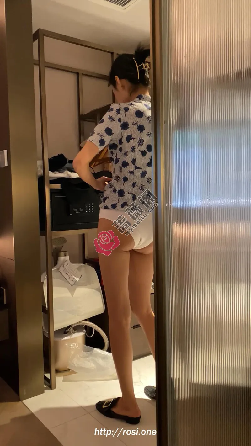 [ROSI写真] 小视频系列 NO.135 [1V-19MB]-蔷薇阁