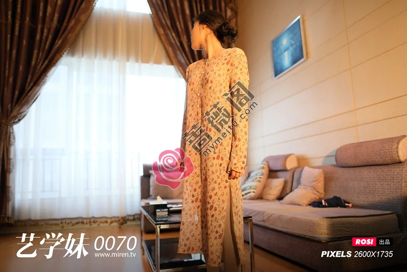 [ROSI写真] 艺学妹 2020.02.07 NO.070 [62+1P-64MB]-蔷薇阁