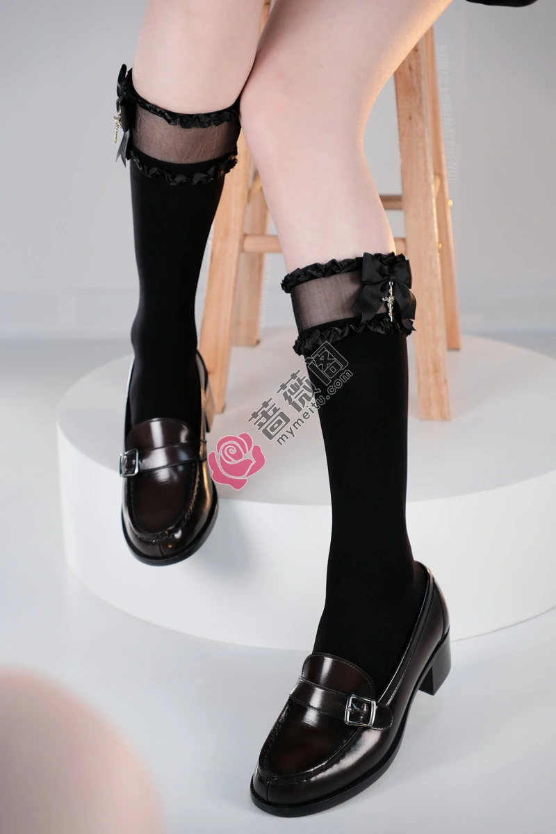 芝士好椰 NO.010 - 不一样的小腿袜 [11P+2V-459MB]-蔷薇阁